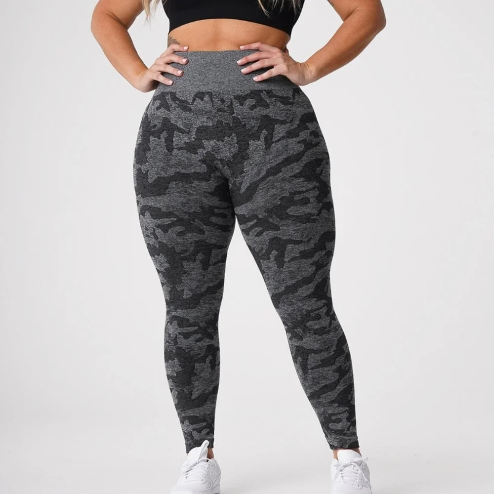 NVGTN Seamless Camo Leggings - Picture 2 of 8